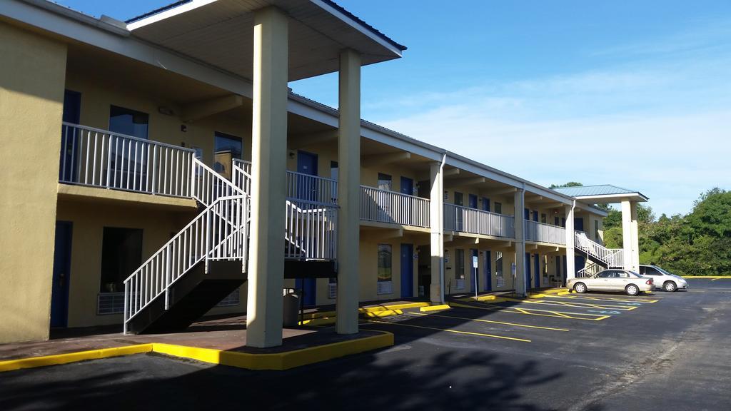 Royal Inn Alachua Exteriör bild