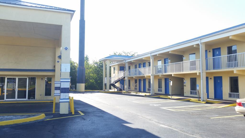 Royal Inn Alachua Exteriör bild